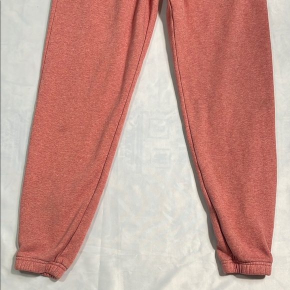 Under Armour Pink Sweatpants Relaxed Fit‎ Joggers - Picture 2 of 6